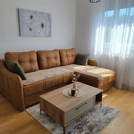 Park 2, Mirijevo, Serbia * בלגרד