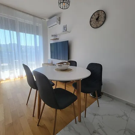 Park 2, Mirijevo, Serbia * ベオグラード